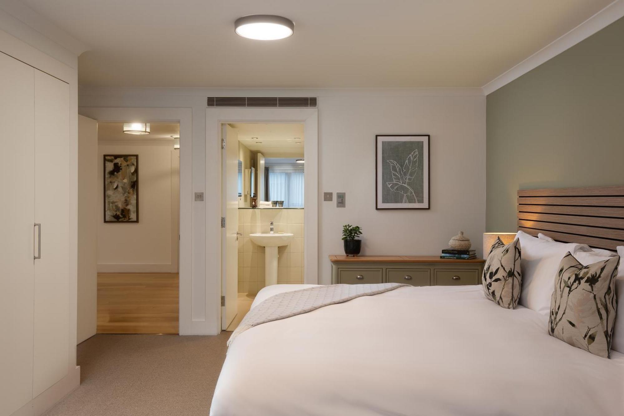 Monarch House - Serviced Apartments - Kensington London Exteriör bild