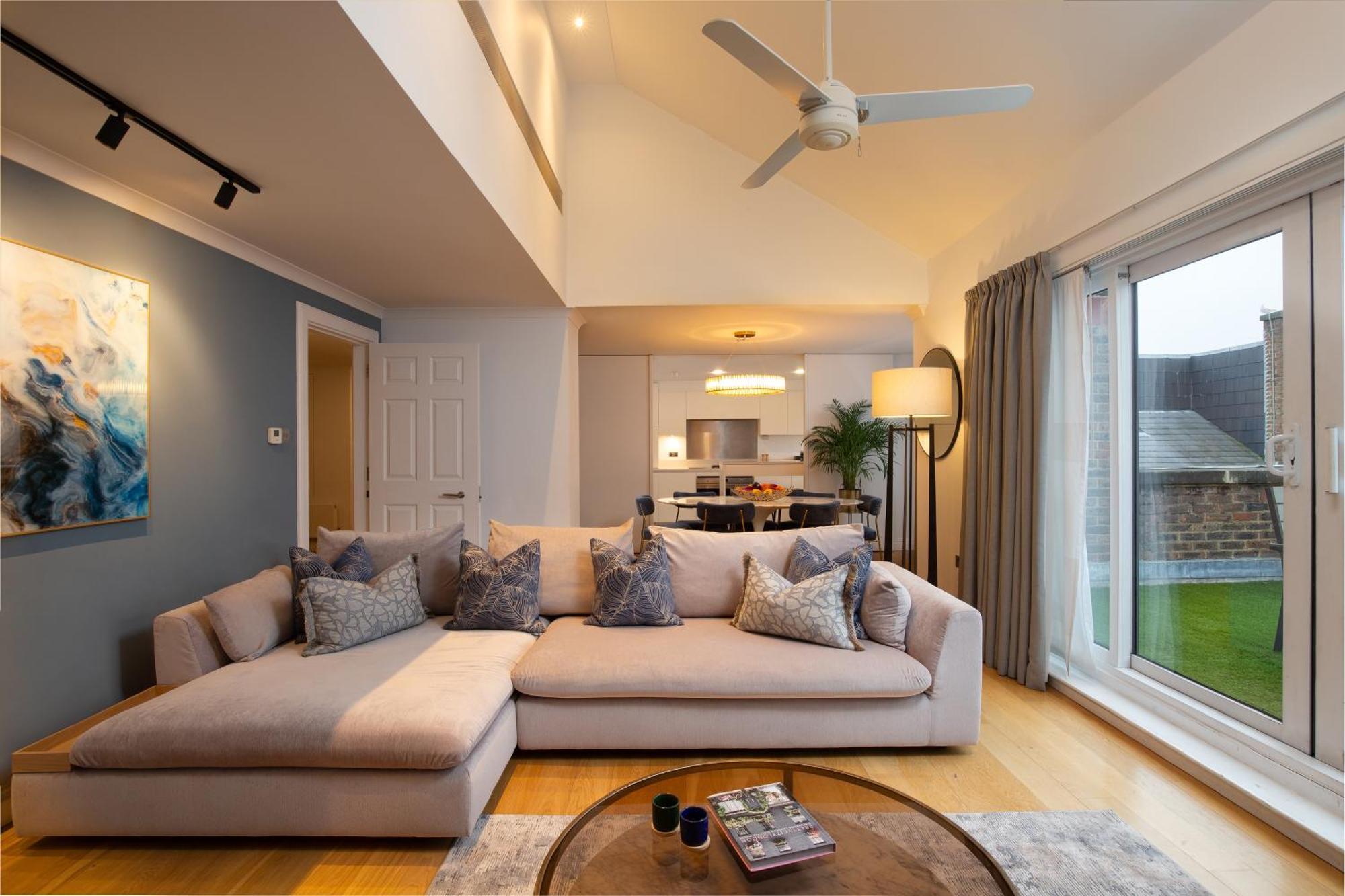 Monarch House - Serviced Apartments - Kensington London Exteriör bild
