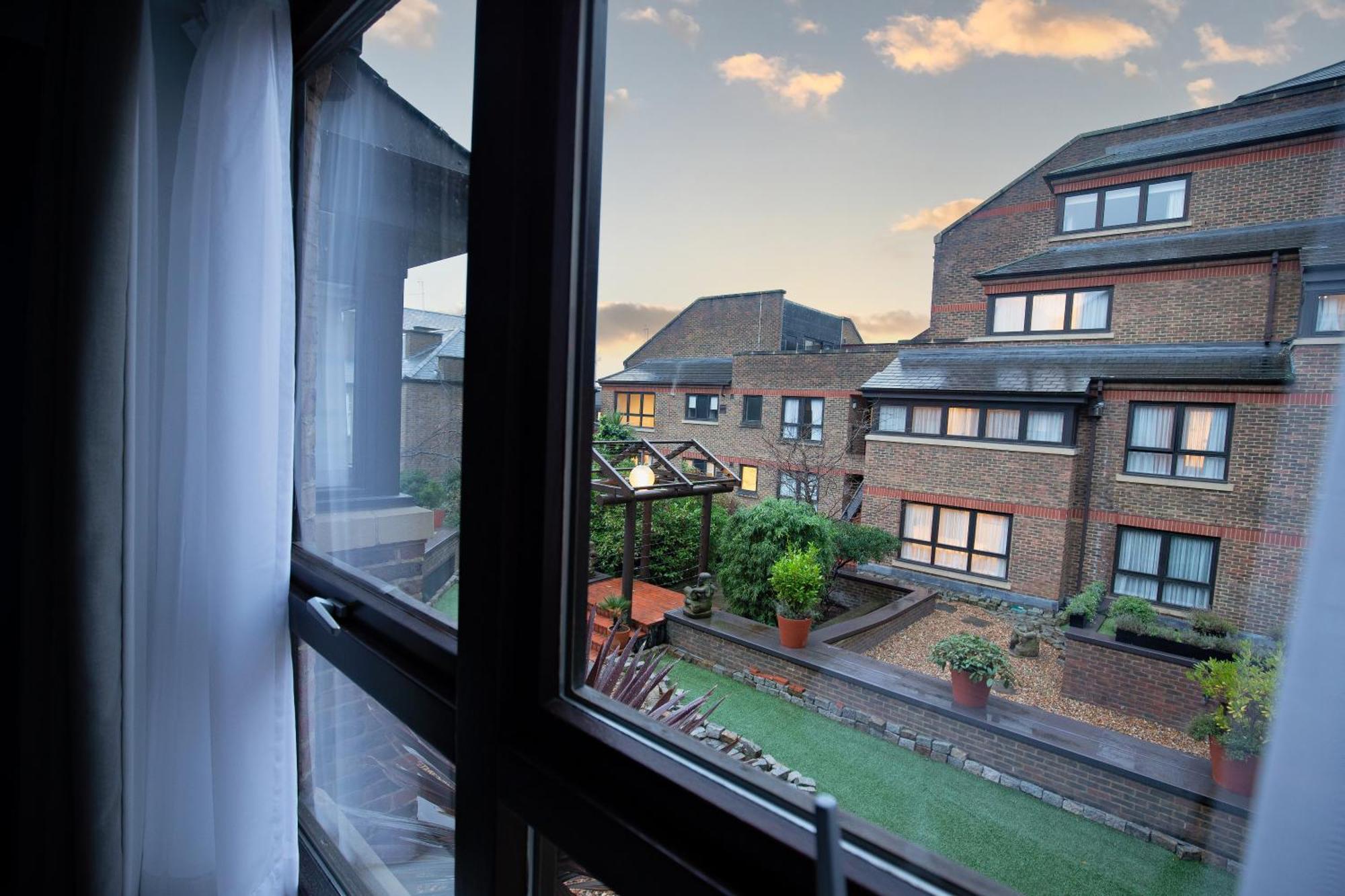 Monarch House - Serviced Apartments - Kensington London Exteriör bild