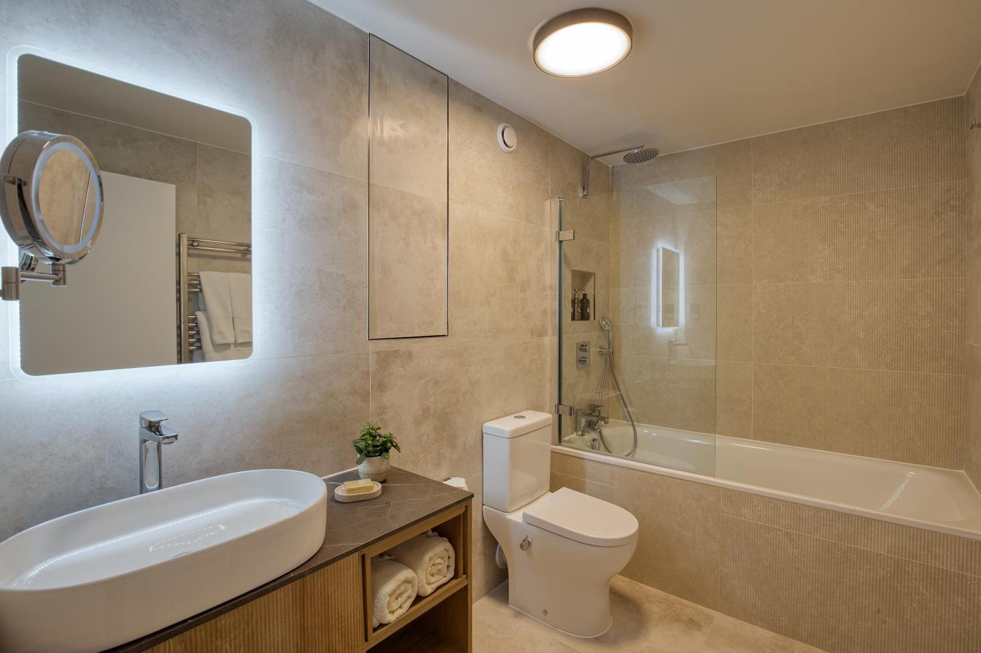 Monarch House - Serviced Apartments - Kensington London Exteriör bild
